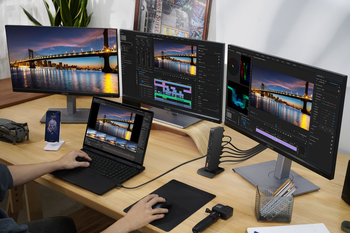 ASUS Triple 4K Thunderbolt 4 Dock DC500 Kabel Svart