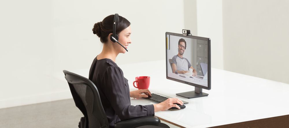 Logitech H820e Headset Trådlös Huvudband Kontor/callcenter Laddningsställ Svart