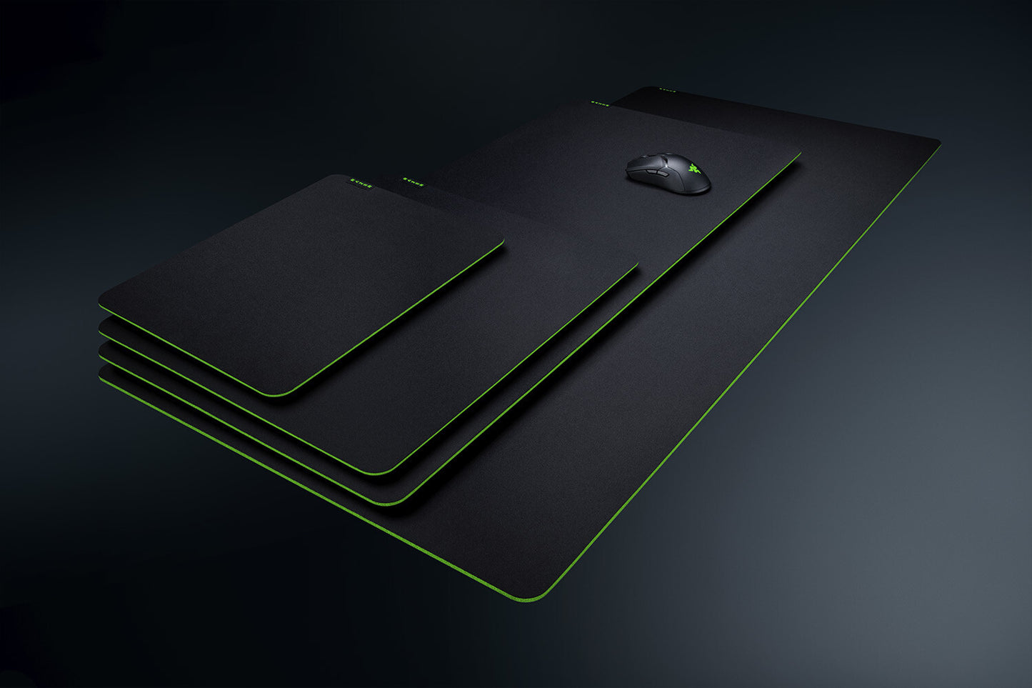 Razer Gigantus V2 - Medium Spelmusmatta Svart, Grön