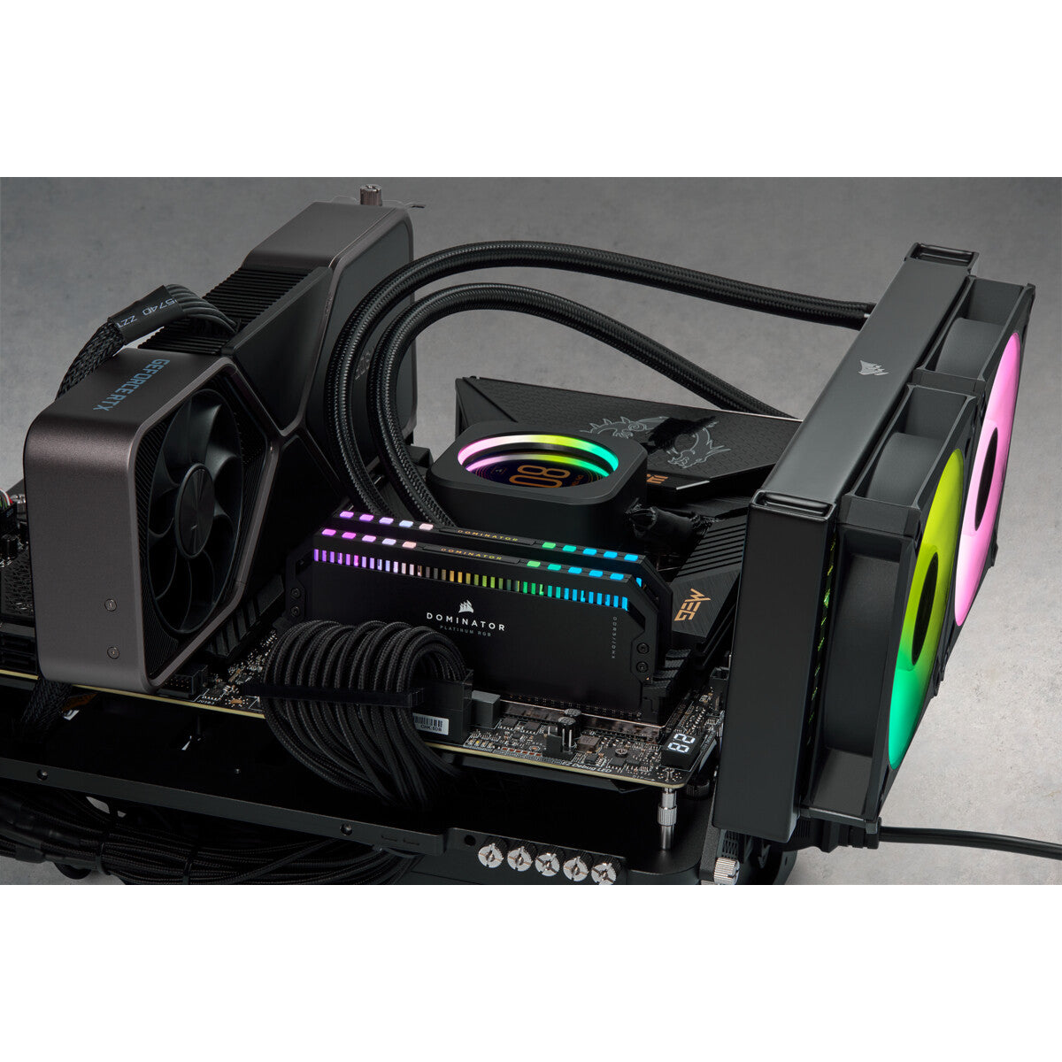 Corsair Dominator CMT64GX5M2B5600C40 RAM-minnen 64 GB 2 x 32 GB DDR5 5600 MHz