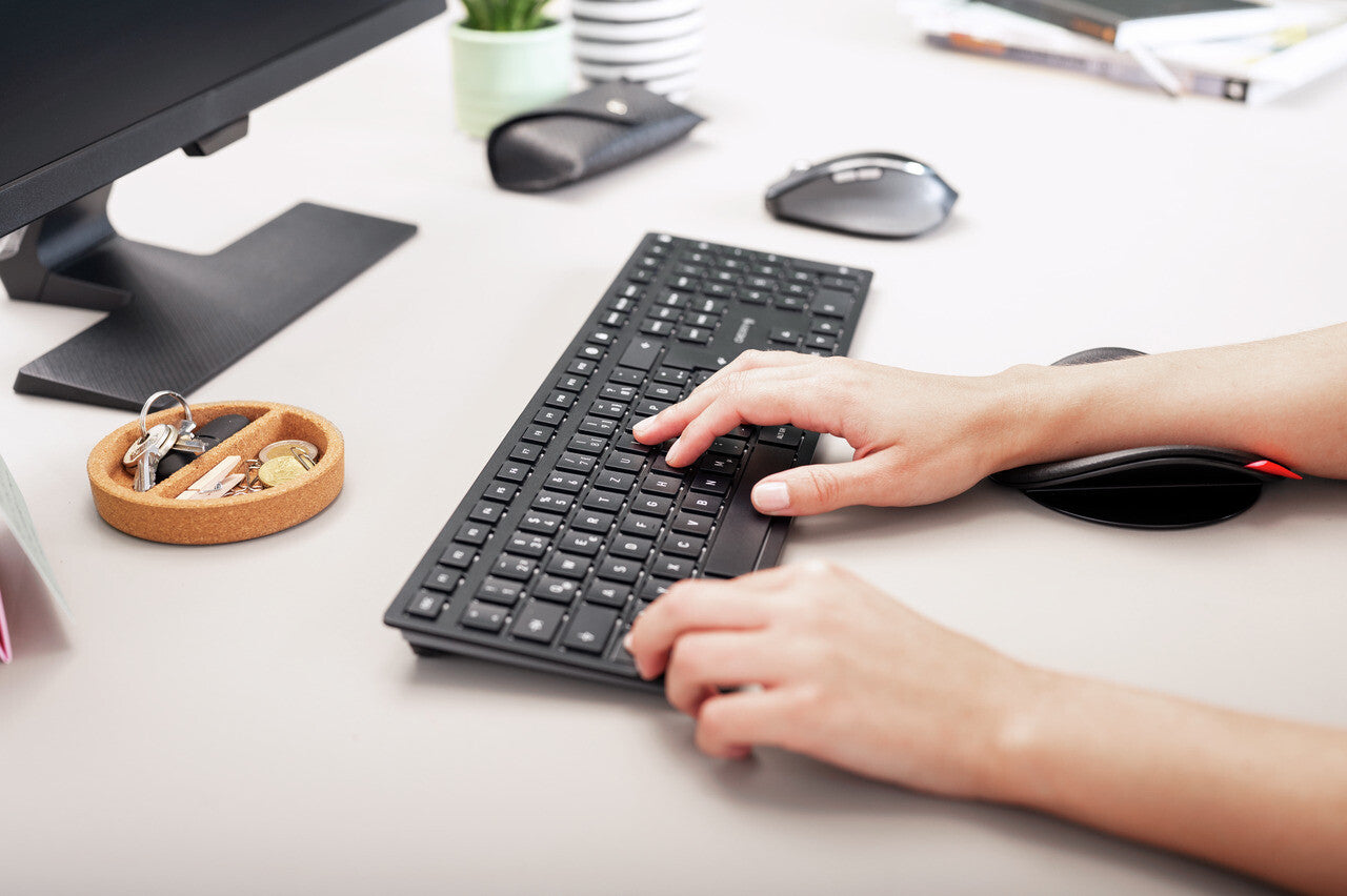 CHERRY KW 9100 SLIM tangentbord Universal Trådlös RF + Bluetooth QWERTY Engelsk Svart
