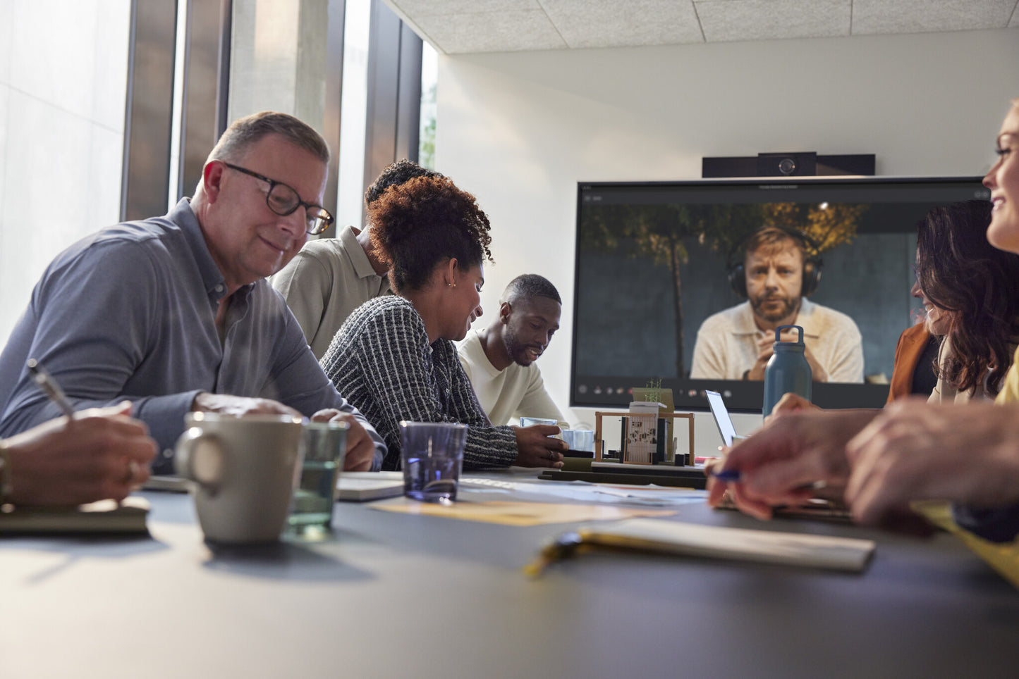 Poly Studio videobar med USB-anslutning
