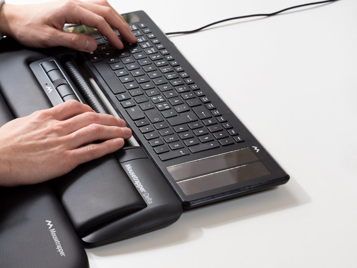 Mousetrapper Delta & Type tangentbord Mus inkluderad Kontor USB + Bluetooth Nordic Svart