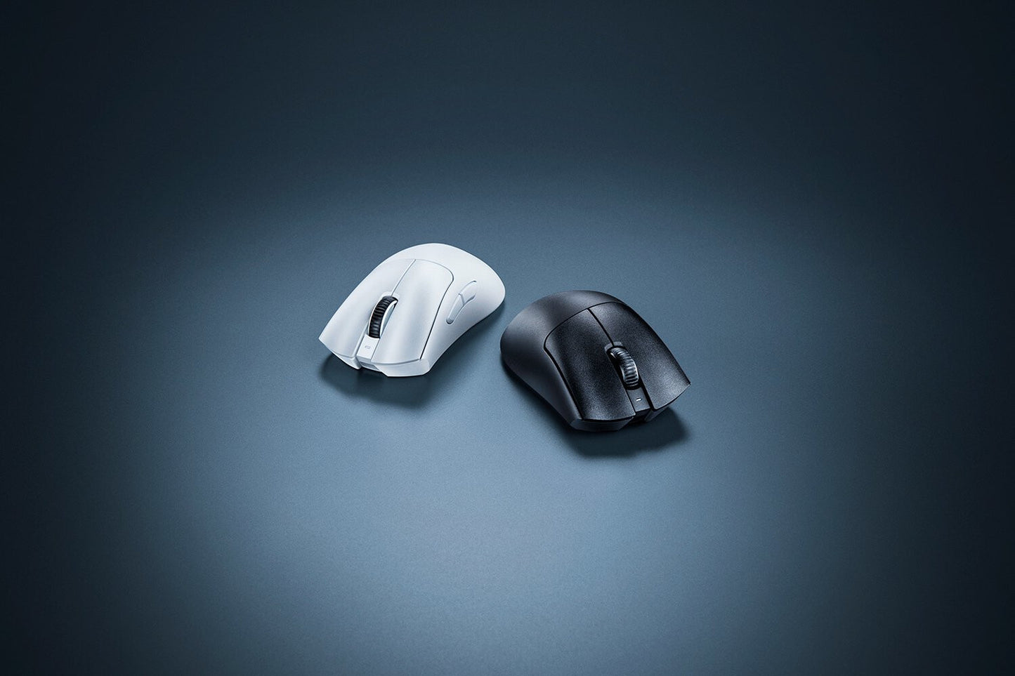 Razer DeathAdder V3 Pro datormöss Spela högerhand RF Wireless + USB Type-C Optisk 30000 DPI