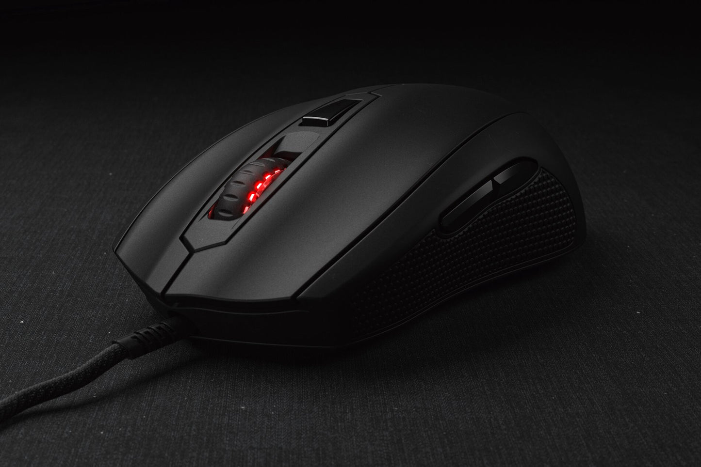Mionix Castor Pro datormöss Spela högerhand USB Type-A Optisk 19000 DPI