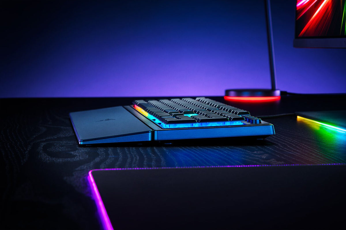 Razer Ornata V3 tangentbord Spela USB QWERTZ tyska Svart