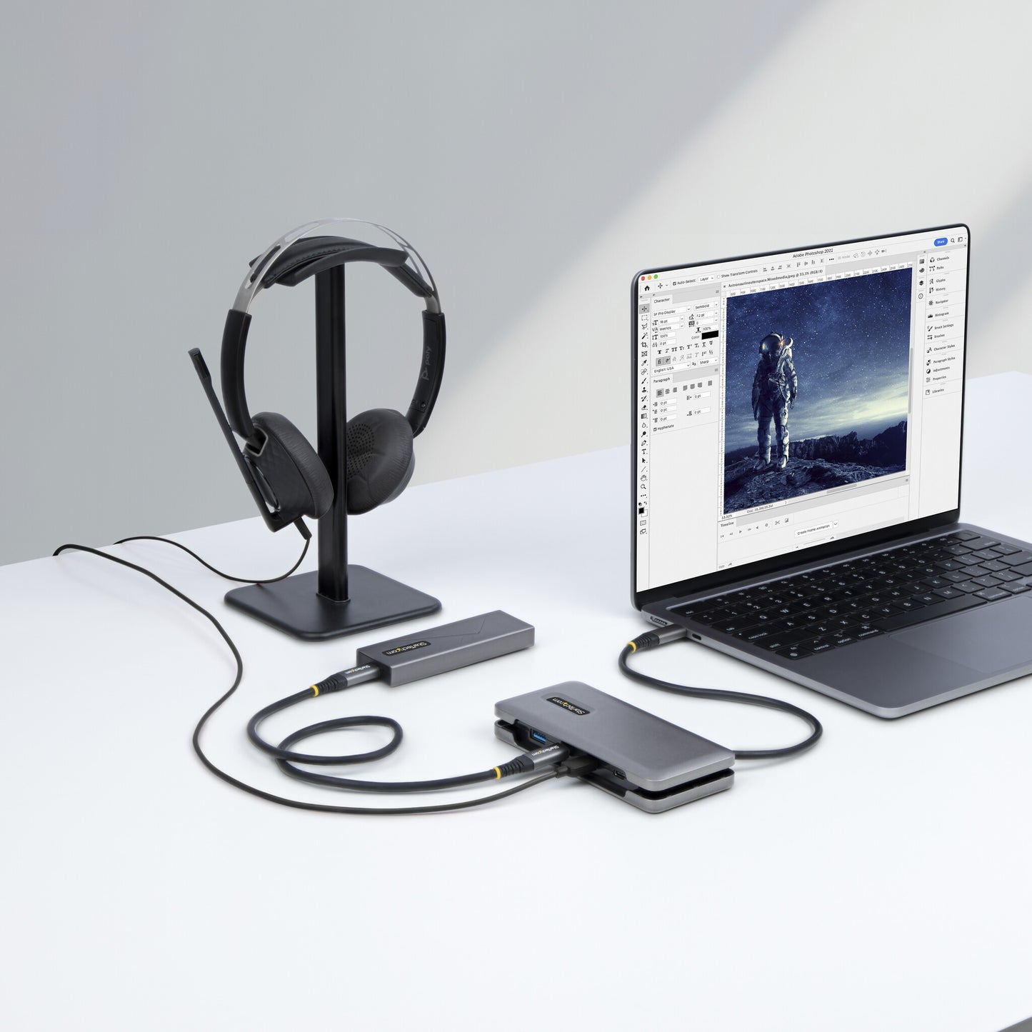 StarTech.com USB-C-hubb med fyra portar - 1x USB-A- och 3x USB-C-portar - USB 3.1 10 Gbps - Bussdriven - USB Type C-hubb med 25 cm omlindningsbar kabel - Bärbar USB-C- till USB-A-hubb/-delare