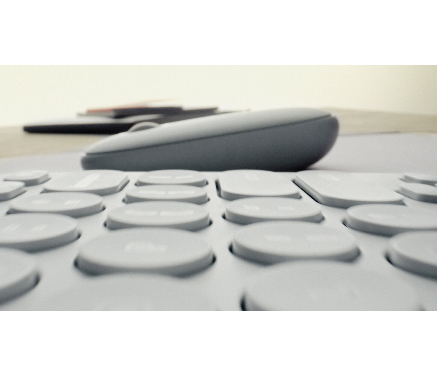 Logitech 910-007013 datormöss Resor Ambidextrous Trådlös RF + Bluetooth Optisk 4000 DPI