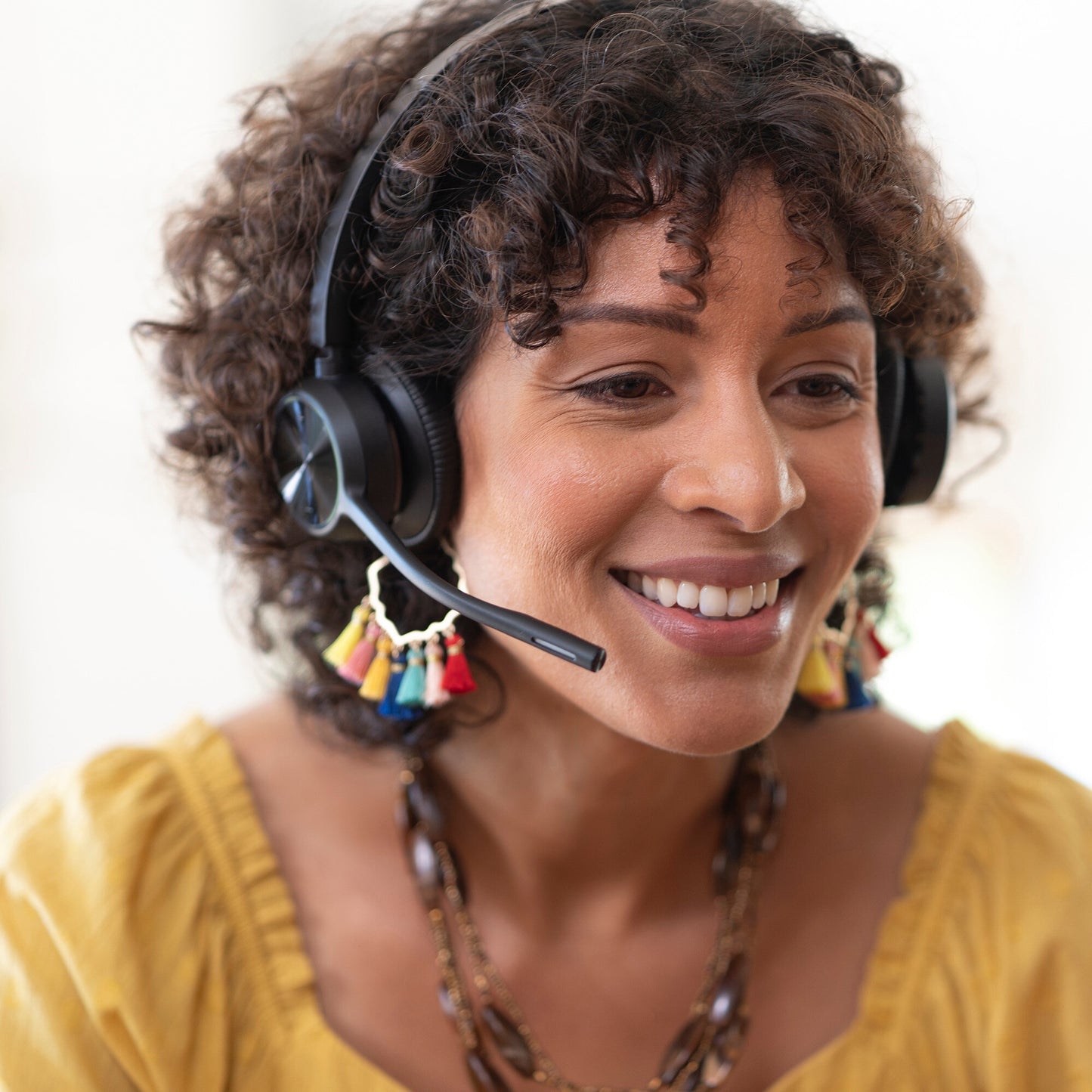 POLY Voyager 4320 USB-A Headset + BT700-dongel