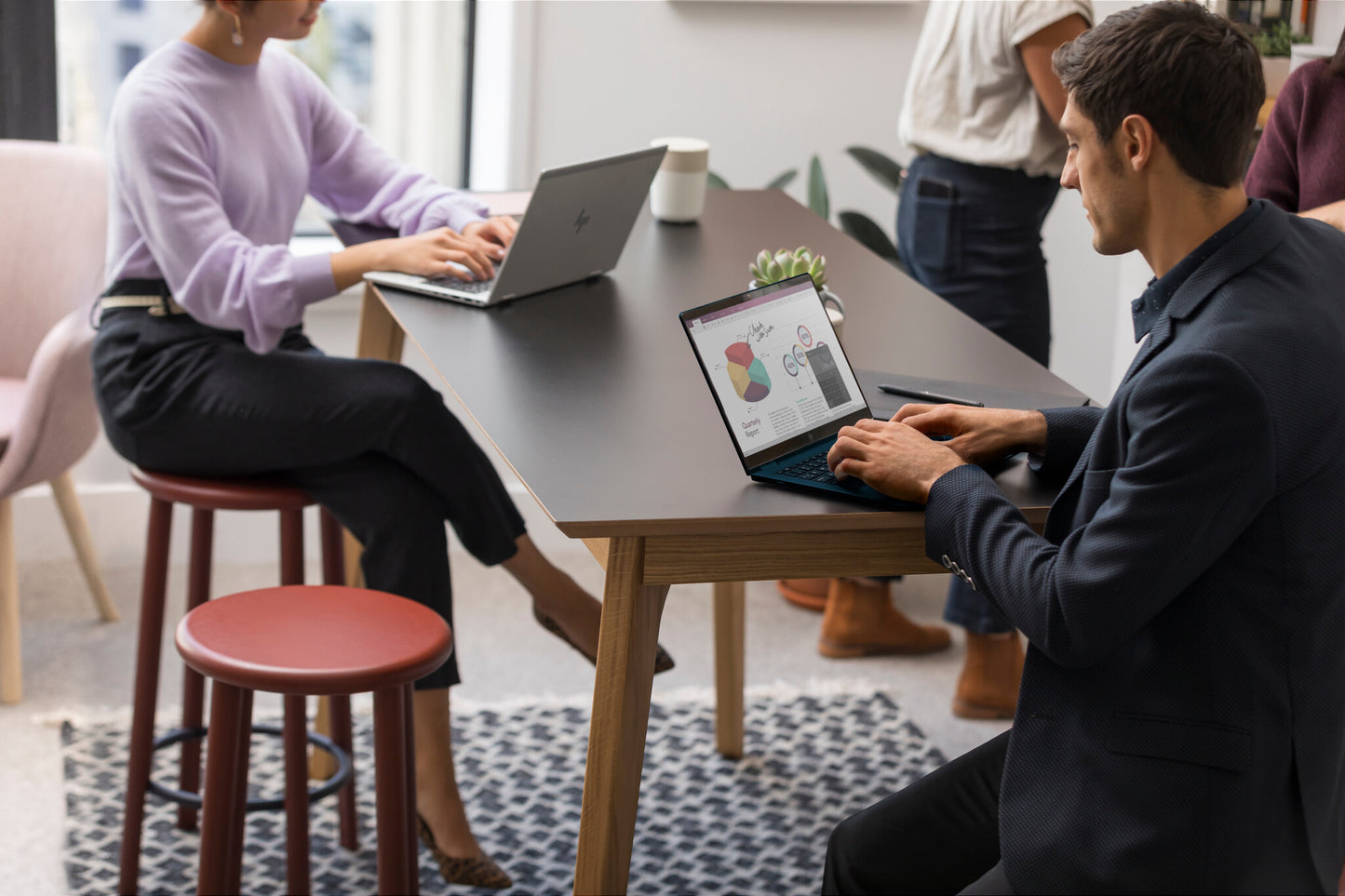 HP EliteBook 645 G9 AMD Ryzen™ 5 5625U Bärbar dator 35,6 cm (14") Full HD 16 GB DDR4-SDRAM 512 GB SSD Wi-Fi 6 (802.11ax) Windows 11 Pro Silver