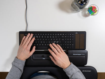 Mousetrapper Delta & Type tangentbord Mus inkluderad Kontor USB + Bluetooth Nordic Svart