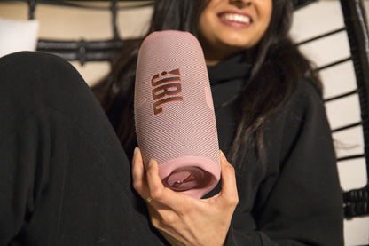 JBL Charge 5 SVART