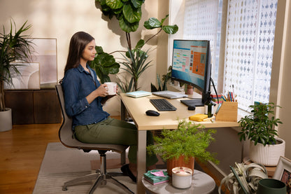 HP P34hc G4 WQHD USB-C välvd bildskärm