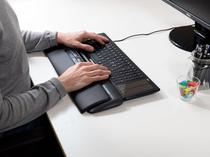 Mousetrapper Delta & Type tangentbord Mus inkluderad Kontor USB + Bluetooth Nordic Svart