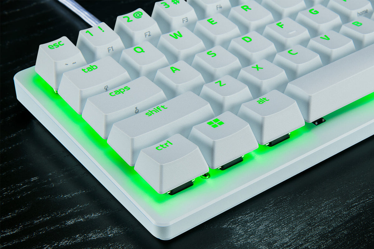 Razer RZ03-04990100-R3M1 tangentbord Spela USB QWERTY UK internationellt Vit