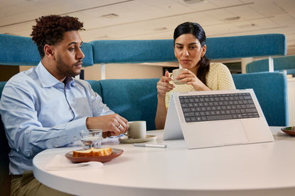 HP EliteBook X Flip G1i Next Gen AI PC Copilot+ PC Intel Core Ultra 7 258V Hybrid (2-i-1) 35,6 cm (14") Pekskärm WUXGA 32 GB LPDDR5x-SDRAM 512 GB SSD Wi-Fi 7 (802.11be) Windows 11 Pro Silver