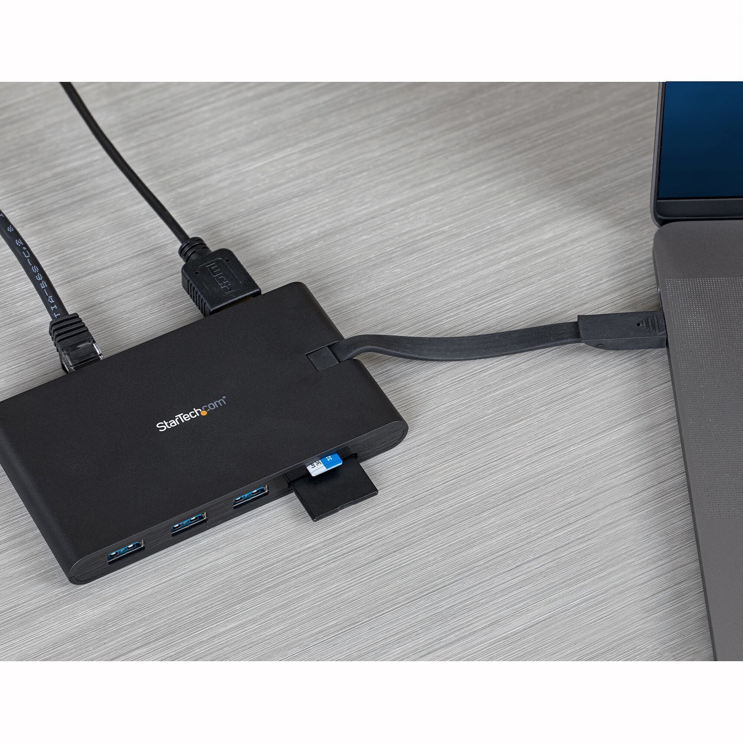 StarTech.com USB-C Multiportadapter med HDMI och VGA - 3x USB 3.0 - SD - PD 3.0 - omlindningskabel