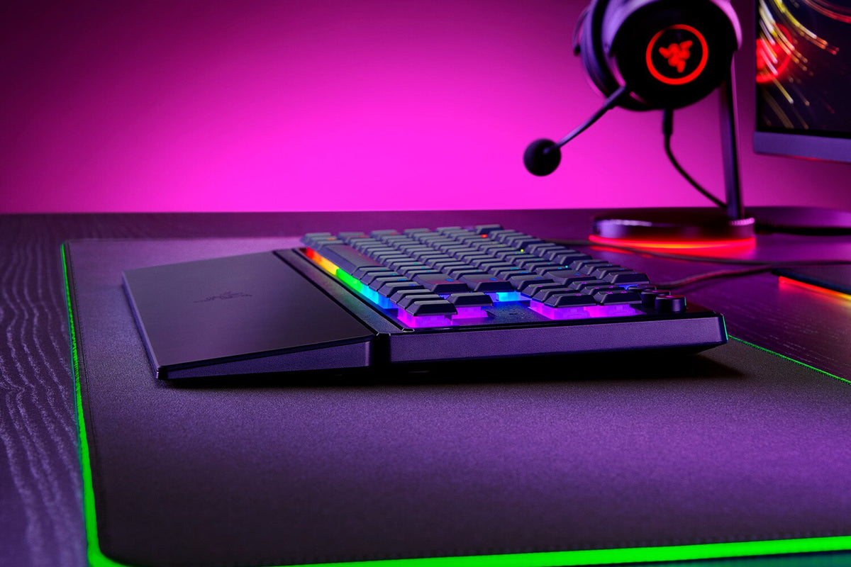 Razer Ornata V3 Tenkeyless tangentbord Spela USB QWERTZ tyska Svart