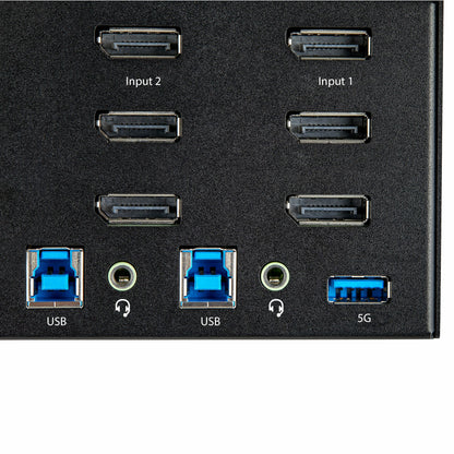 StarTech.com 2-ports DisplayPort KVM-switch för tre skärmar - 4K 60 Hz UHD HDR - Desktop DP 1.2 KVM med 2 portar USB 3.0-hubb (5 Gbit/s) och 4x USB 2.0 HID-portar, ljud - Snabbtangenter för omkoppling - TAA