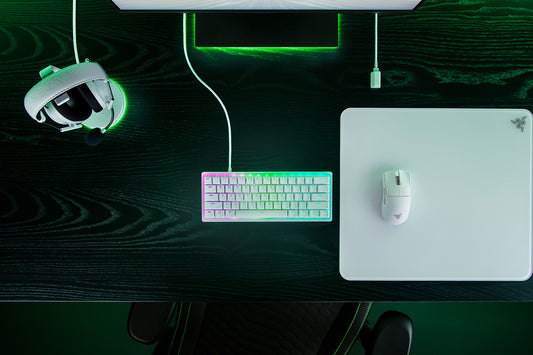 Razer RZ03-04990100-R3M1 tangentbord Spela USB QWERTY UK internationellt Vit