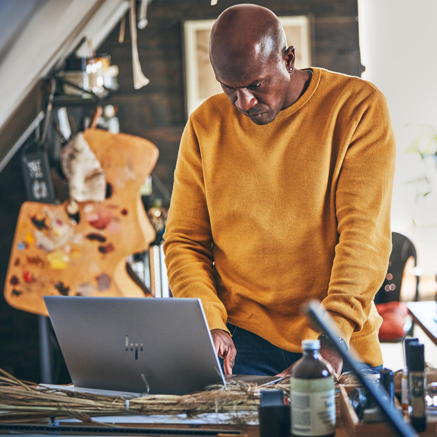 HP ZBook Studio G11 Intel Core Ultra 9 185H Mobil arbetsstation 40,6 cm (16") Pekskärm WQUXGA 64 GB DDR5-SDRAM 1 TB SSD NVIDIA GeForce RTX 4070 Wi-Fi 7 (802.11be) Windows 11 Pro AI PC, AI Workstation Silver