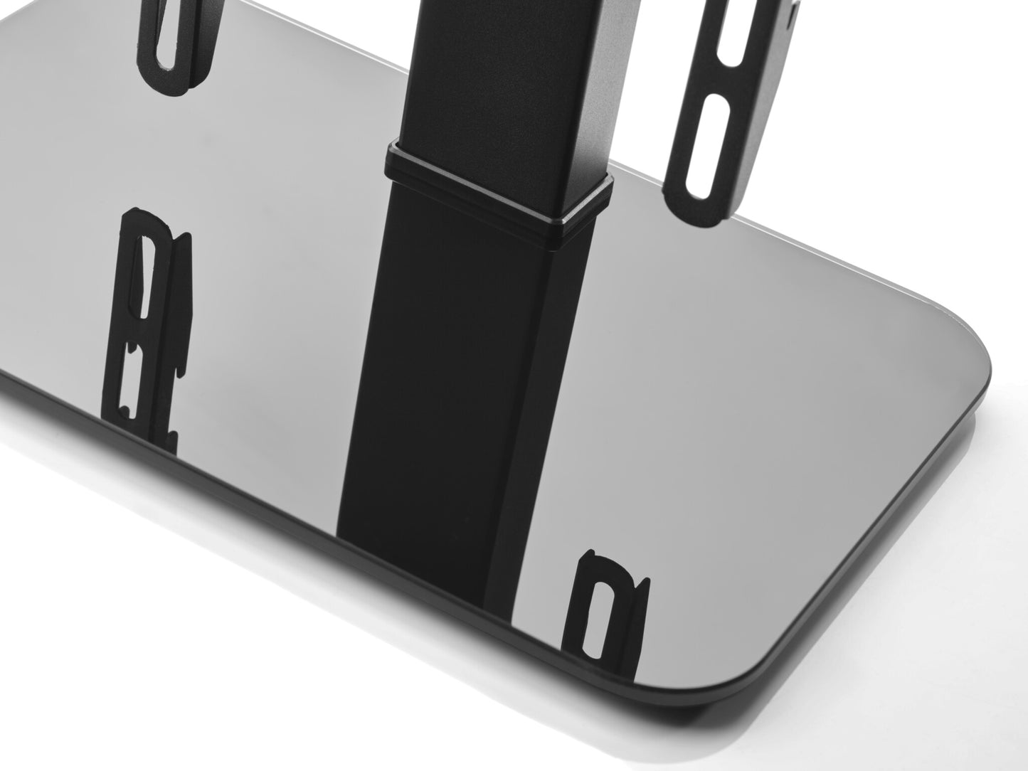 One For All Ultra Slim Line smart tv-stativ för bord (WM2470)