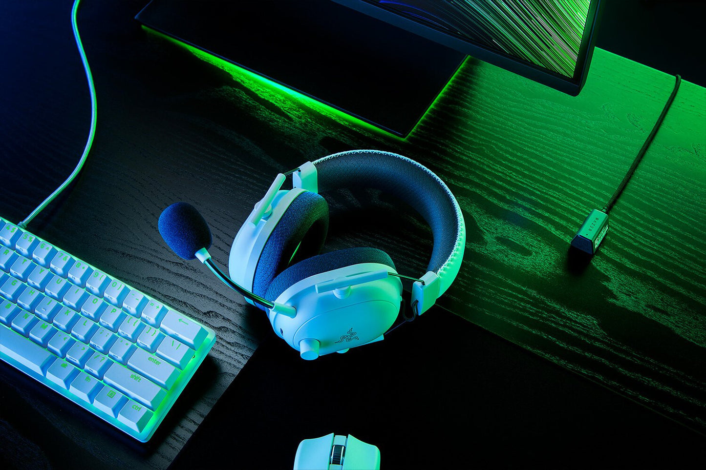 Razer BlackShark V2 Pro Headset Trådlös Huvudband Spela Bluetooth Vit