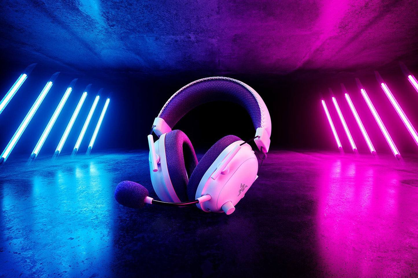 Razer BlackShark V2 Pro Headset Trådlös Huvudband Spela Bluetooth Vit