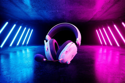 Razer BlackShark V2 Pro Headset Trådlös Huvudband Spela Bluetooth Vit