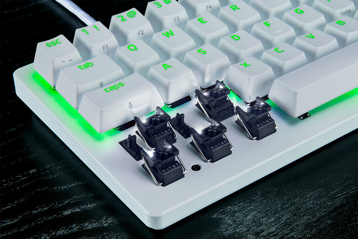 Razer RZ03-04990100-R3M1 tangentbord Spela USB QWERTY UK internationellt Vit