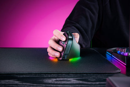 Razer Pro Click V2 Vertical datormöss Universal högerhand RF Wireless + Bluetooth + USB Type-C Optisk 30000 DPI